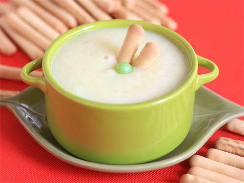 个月宝宝需要喝多少段奶粉?